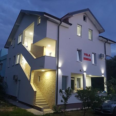 Apartmani Vila Ebra Утеха Екстериор снимка