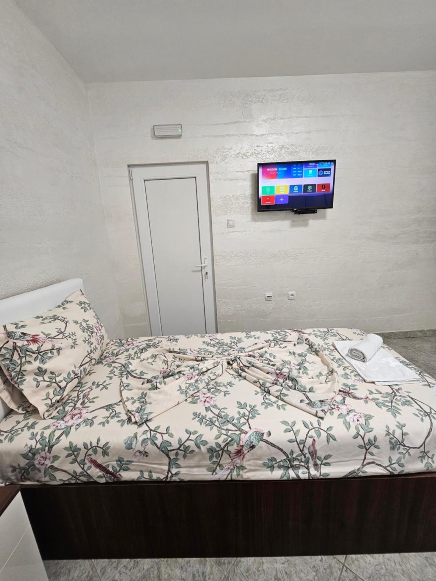 Apartmani Vila Ebra Утеха Екстериор снимка