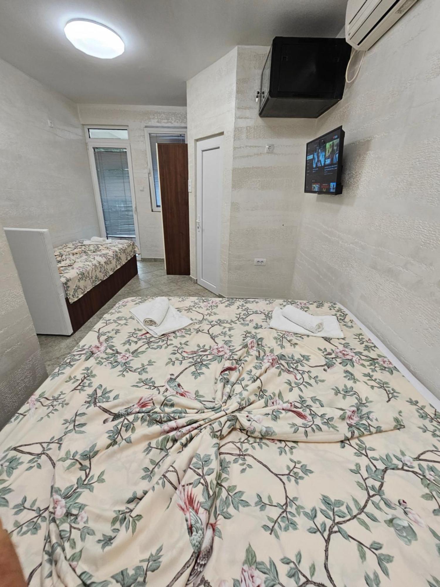 Apartmani Vila Ebra Утеха Екстериор снимка