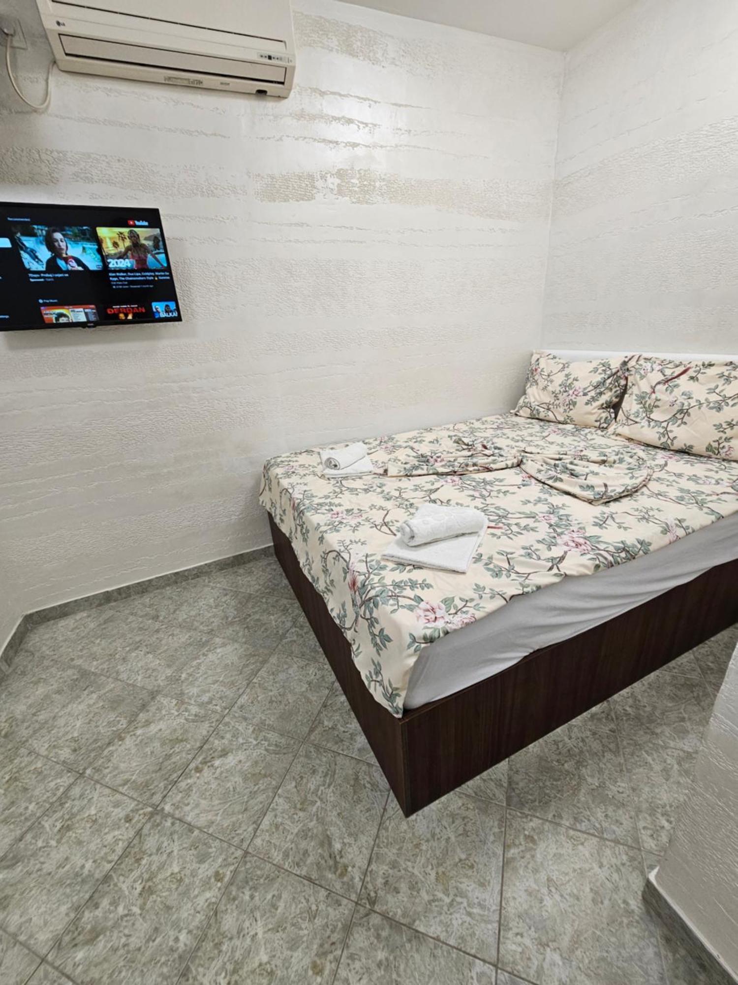 Apartmani Vila Ebra Утеха Екстериор снимка