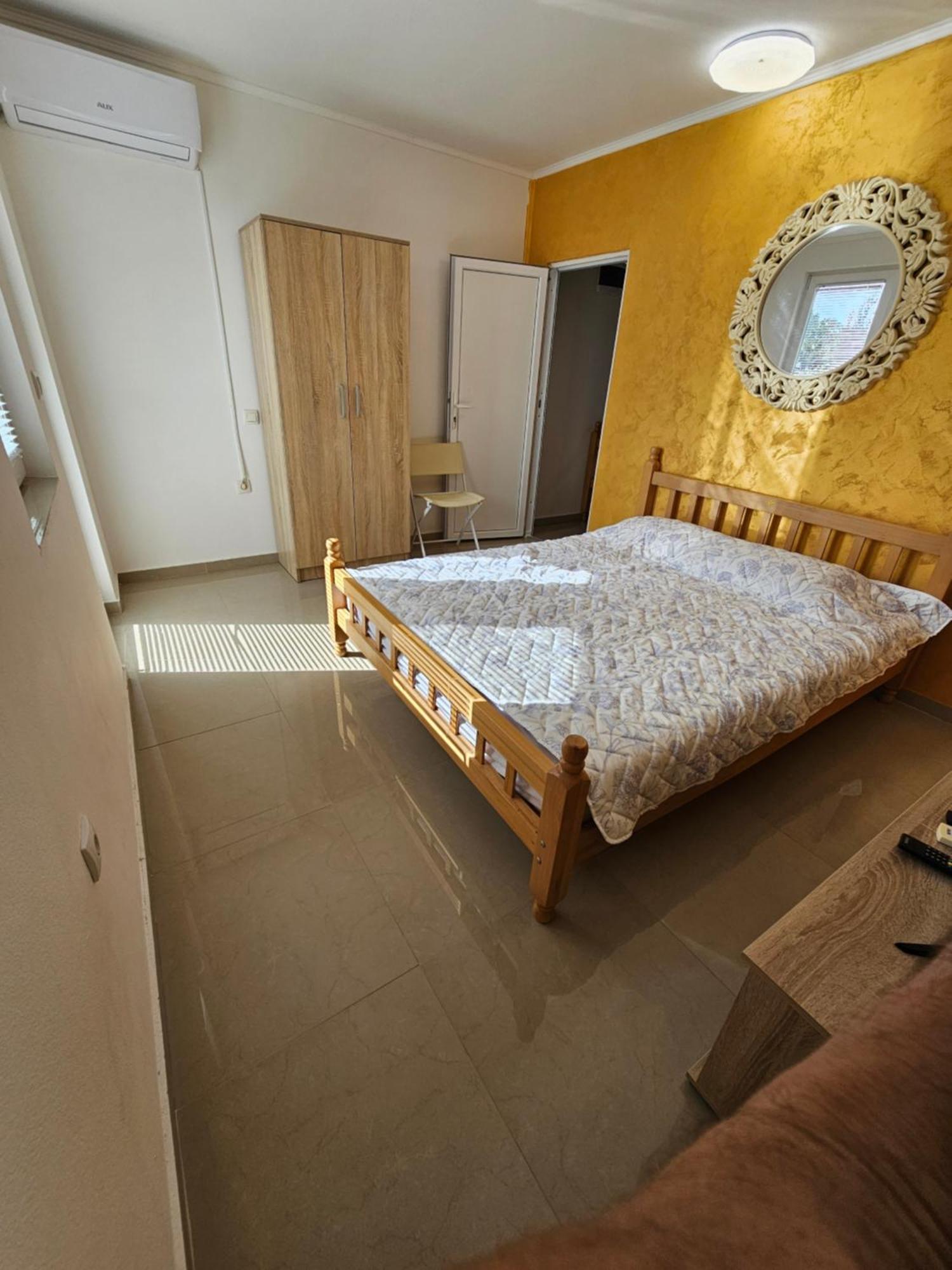 Apartmani Vila Ebra Утеха Екстериор снимка