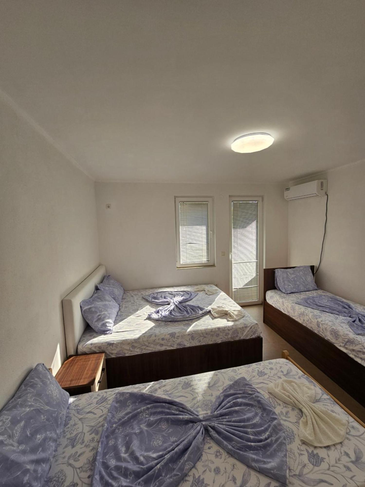 Apartmani Vila Ebra Утеха Екстериор снимка
