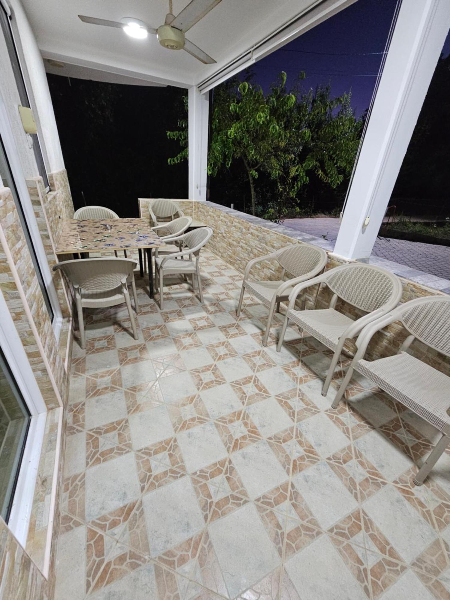 Apartmani Vila Ebra Утеха Екстериор снимка