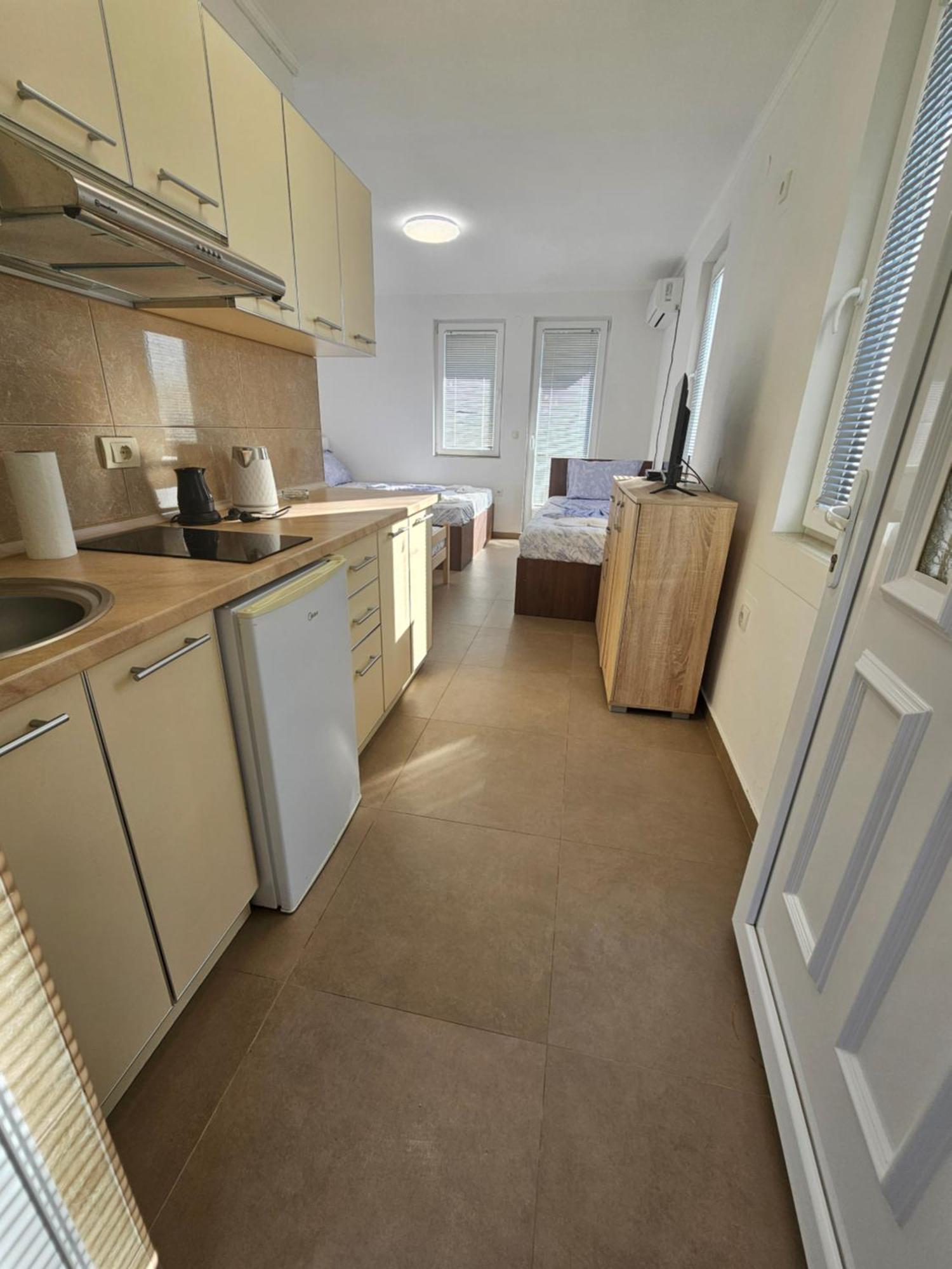 Apartmani Vila Ebra Утеха Екстериор снимка