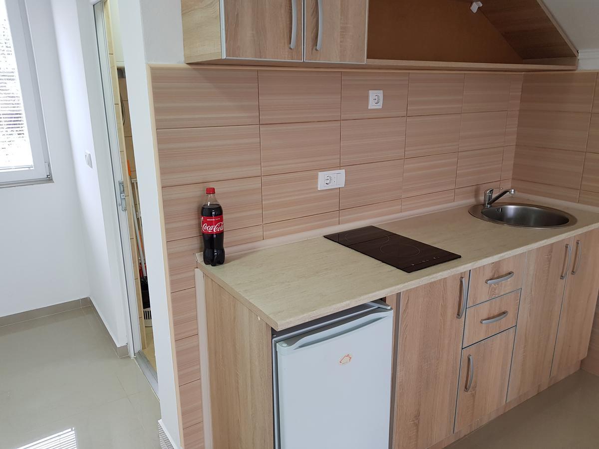 Apartmani Vila Ebra Утеха Екстериор снимка